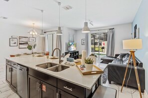 House (4 Bedrooms) | Property amenity - 1570 Sandbagger Drive (Davenport)