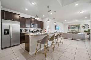 House (Multiple Bedrooms) | Property amenity - 2211 Lelani Circle (Davenport)