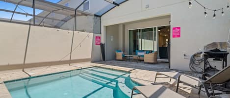 House (5 Bedrooms) | Front of property