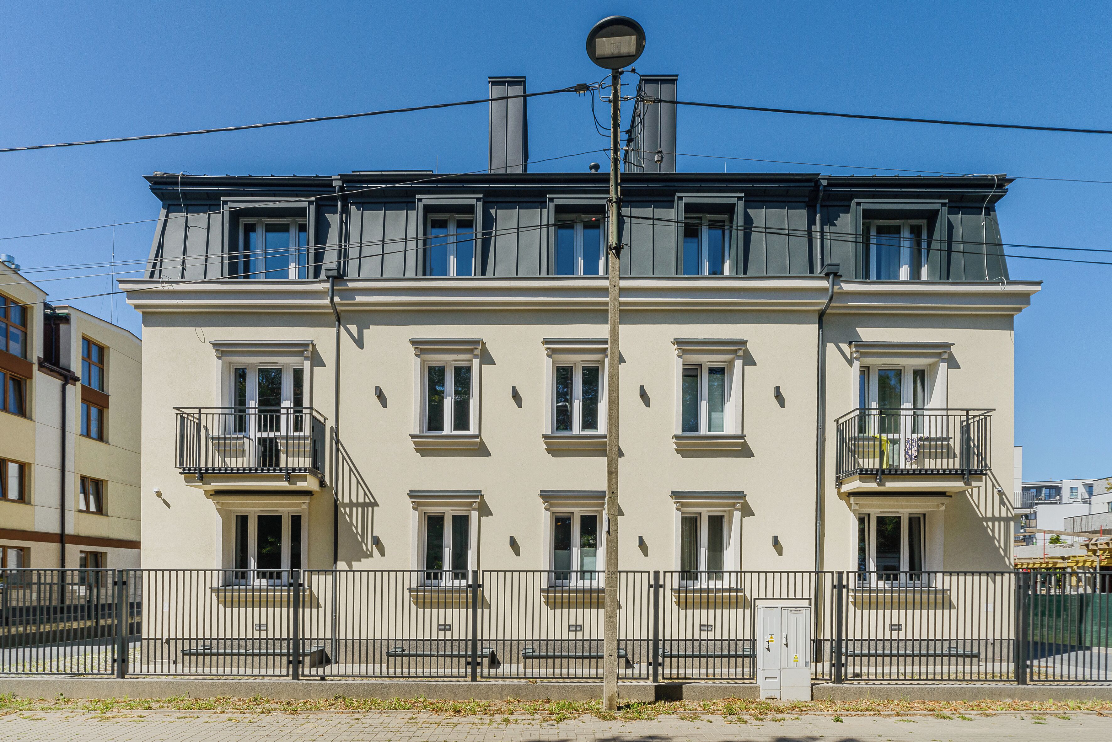 ด้านหน้าที่พัก