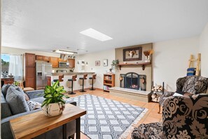 Smart TV, fireplace, offices