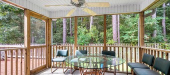 Cozy 4-Bed, 2-Bath Spacious Family Home