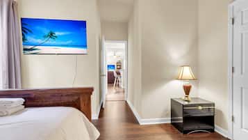 4 habitaciones, tabla de planchar con plancha, wifi y ropa de cama