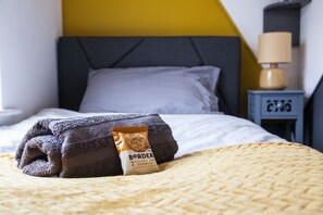 4 bedrooms, iron/ironing board, free WiFi, bed sheets - Entire Modern Home in Manchester For You (Manchester)