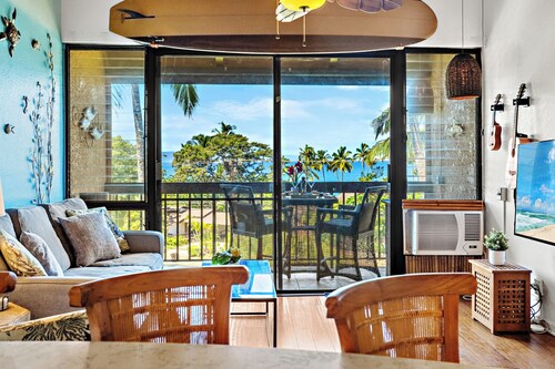 Loft condo with stunning ocean & pool views