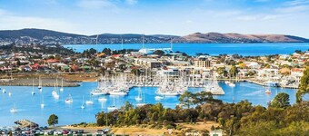 Leura Bayview Retreat - Close to CBD & Air port