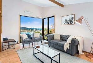 TV, fireplace, stereo, offices