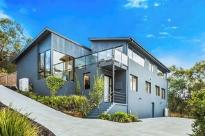Exterior - Leura Bayview Retreat - Close to CBD & Air port (Rosny)
