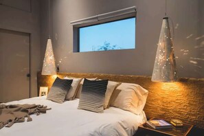 6 bedrooms, WiFi, bed sheets