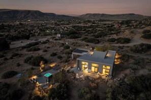 المنشأة من الخارج