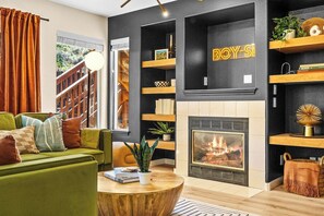 Télévision, baby-foot