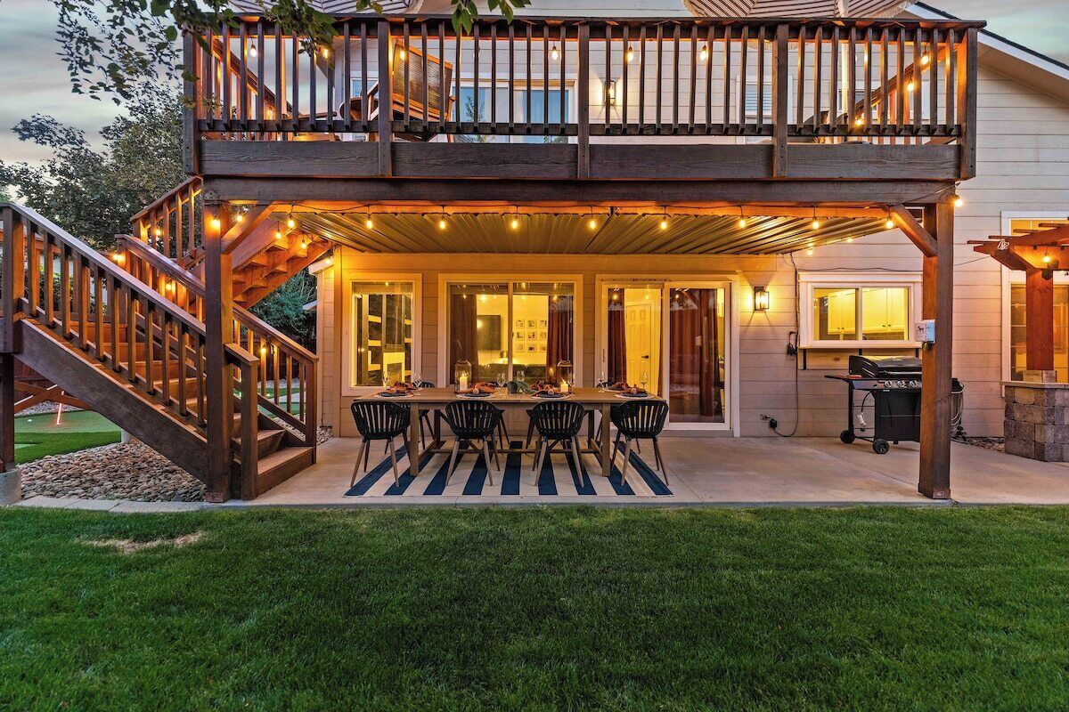 屋外ダイニングエリア