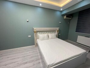 1 bedroom, iron/ironing board, WiFi
