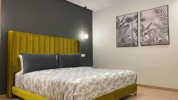 3 slaapkamers, een strijkplank/strijkijzer, wifi, beddengoed