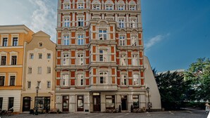 Unclassified image, 4 of 52, button - RentPlanet - plac Uniwersytecki (Wroclaw)