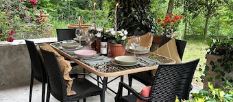 Unwind under the Tuscan sun, La Casina, Pet friendly, family villa in Tuscany.