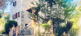 Unwind under the Tuscan sun, La Casina, Pet friendly, family villa in Tuscany.