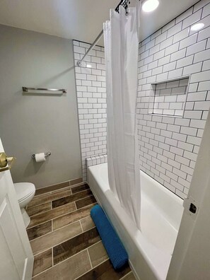 Doccia, asciugacapelli, asciugamani