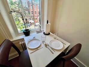 تناول الطعام