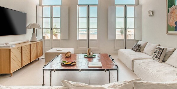 Living area - Large Family House with swimming pool in the village of Lumio (Lumio)