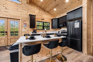 Refrigerador, microondas, horno, placa de cocina