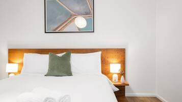 3 bedrooms, desk, iron/ironing board, WiFi