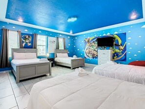 9 habitaciones, tabla de planchar con plancha y cuna de viaje 