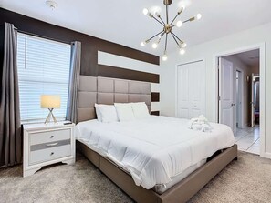 9 soverom, strykejern/-brett, reiseseng for barn og wi-fi (inkludert)