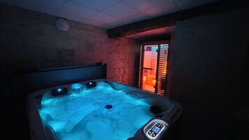 Sauna, hot tub, deep-tissue massages, sports massages, massages