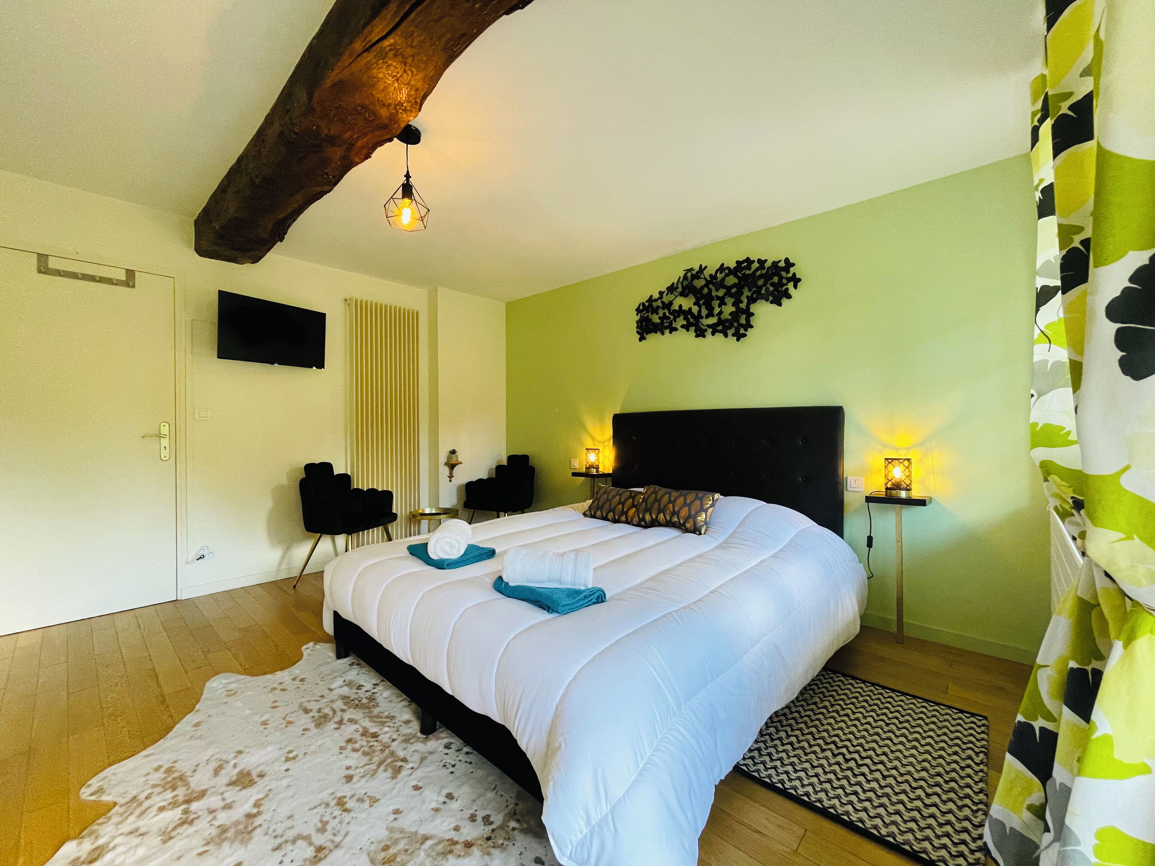 Quarto casal luxo, 1 cama Queen, vista para o jardim | Individualmente decorados, individualmente mobiliados