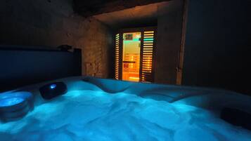 Sauna, hot tub, deep-tissue massages, sports massages, massages