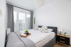 1 bedroom, iron/ironing board, WiFi, bed sheets - Vetulaniego 5D | Cosy Apartment | Air Conditioning (Kraków)