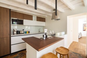 Fridge, microwave, oven, dishwasher