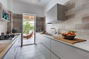 Private kitchen - Villa Heima Ponente (Isola delle Femmine)