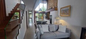 TV, fireplace, stereo, offices