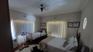 Rumah | 3 kamar tidur, setrika/meja setrika, Wi-Fi gratis, dan seprai linen