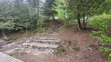 Enceinte de lâhĂ©bergement