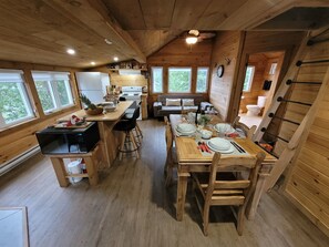 Interior - Intimate Cottage plus Loft with Epic Lake Views (Val-des-Monts)