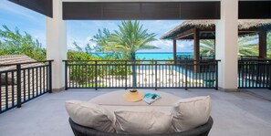 Terrace/patio - Turtle Breeze: Micro-Resort w/ Swim-Up Pool Bar + Jacuzzi & Chipping Green (Barkers)