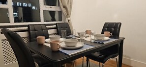 Apartment | Dining