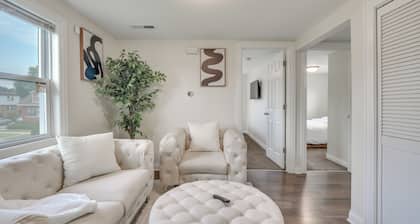 Dog-friendly Blue Island Apt w/ Backyard!