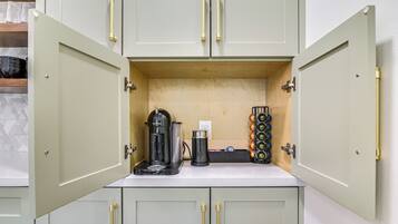 Apartment (0 Bedroom) | Interior