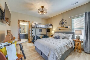 House (3 Bedrooms) | Interior - Branson Log Cabin Near Silver Dollar City & Lake! (Branson)