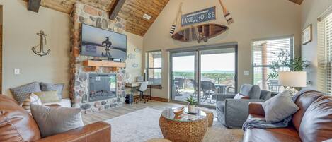 House (3 Bedrooms) | Living area | TV, fireplace