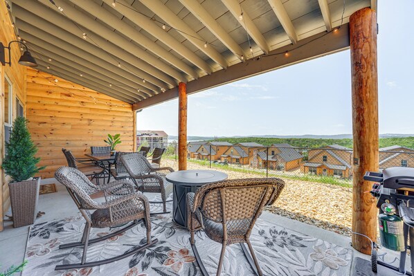 House (3 Bedrooms) | Interior - Branson Log Cabin Near Silver Dollar City & Lake! (Branson)