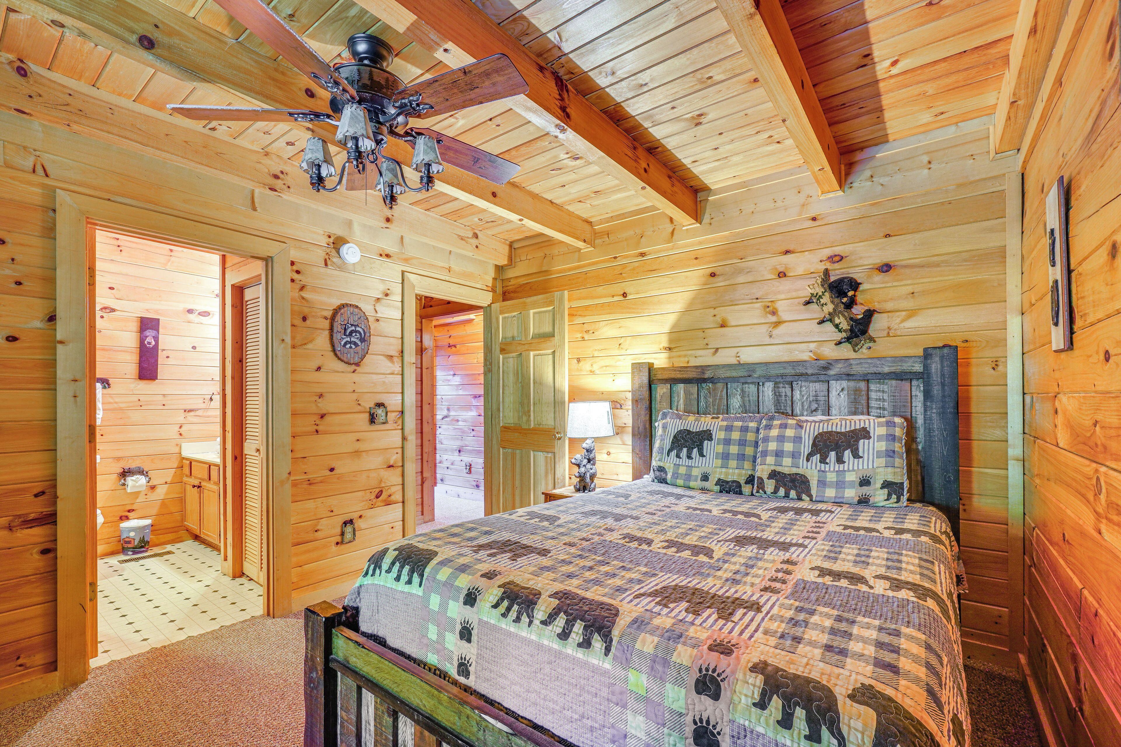 House (3 Bedrooms) | Interior
