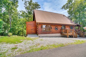 House (3 Bedrooms) | Interior - Cozy Cabin w/ Hot Tub < Half-mi to Douglas Lake! (Sevierville)