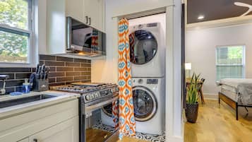 Apartment (0 Bedroom) | Interior