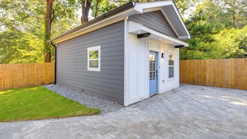 Apartment (0 Bedroom) | Interior