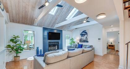 Waterfront Urbanna Home w/ Private Dock & Pool